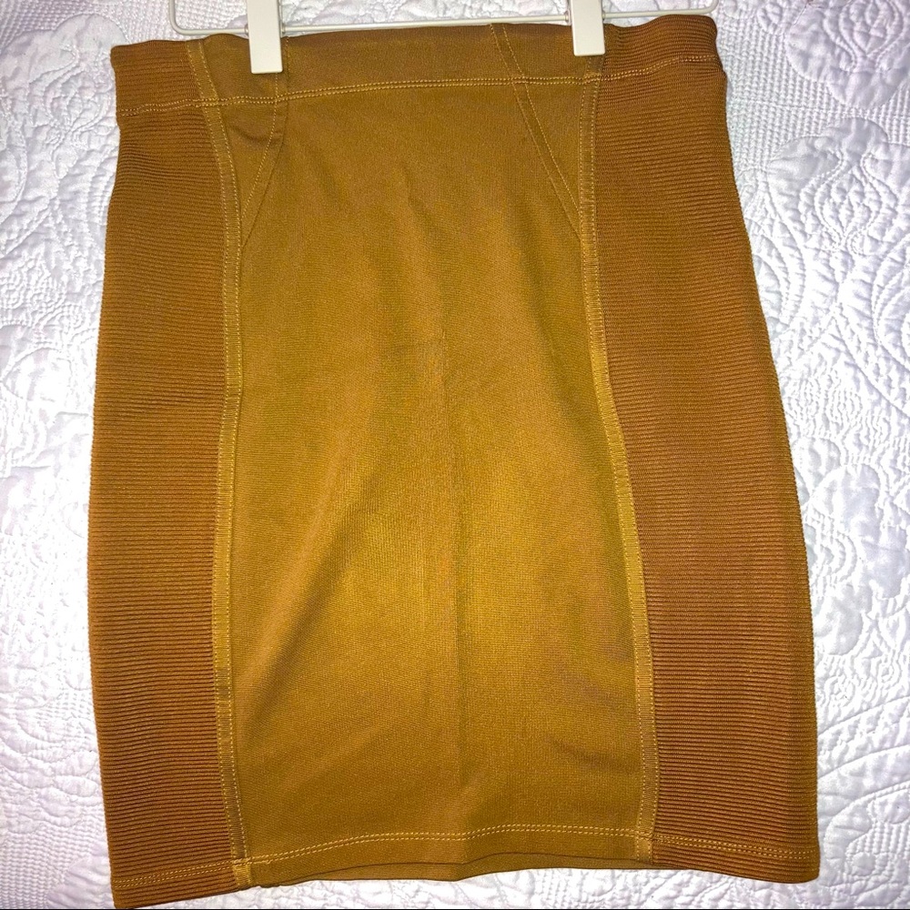 BCBG Max Azra body con pencil  skirt xs
